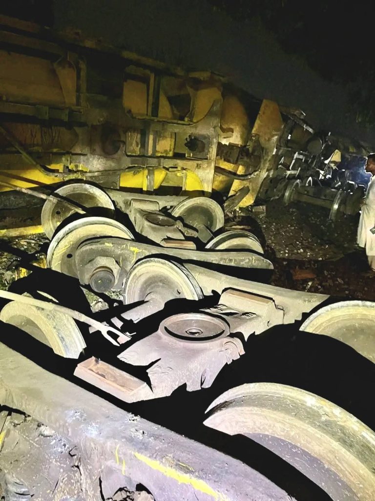 Oil train derails in Madhabpur, rail communication with Sylhet suspended