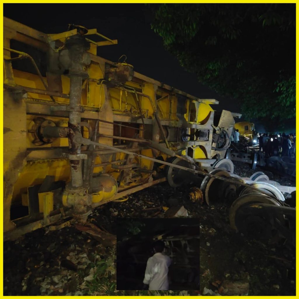 Oil train derails in Madhabpur, rail communication with Sylhet suspended