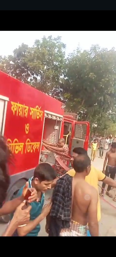 11 houses of 3 houses completely gutted due to short circuit fire in Bholahat